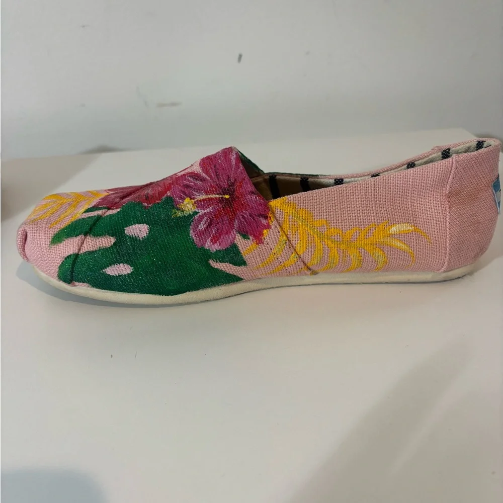 Toms Women’s 7.5W Hand Painted Canvas Alpargata Slip On Flat Shoes Tropical Vaca